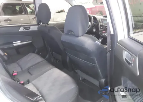 2010 Subaru Forester 2.5X Premium z USA, uszkodzony, nr VIN JF2SH6CC5AH710879